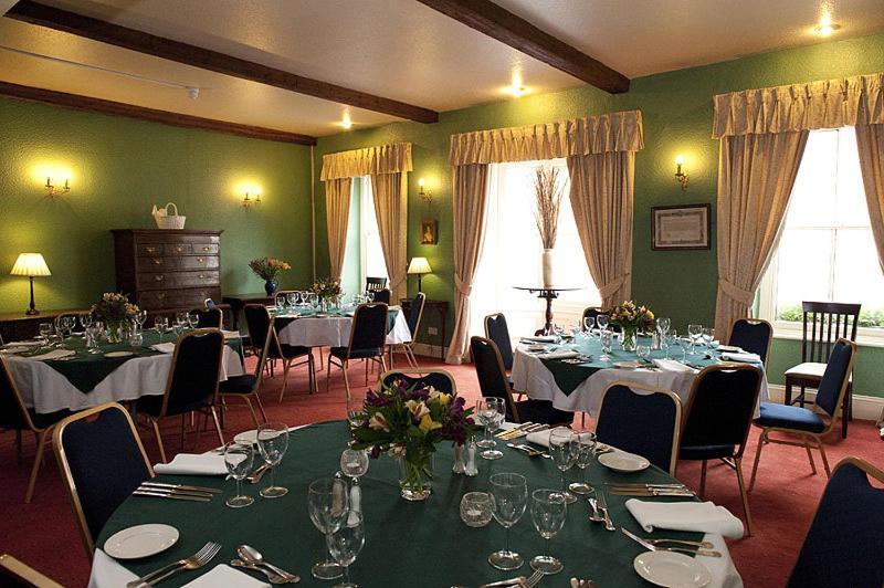 Old Kings Arms Hotel Pembroke Esterno foto