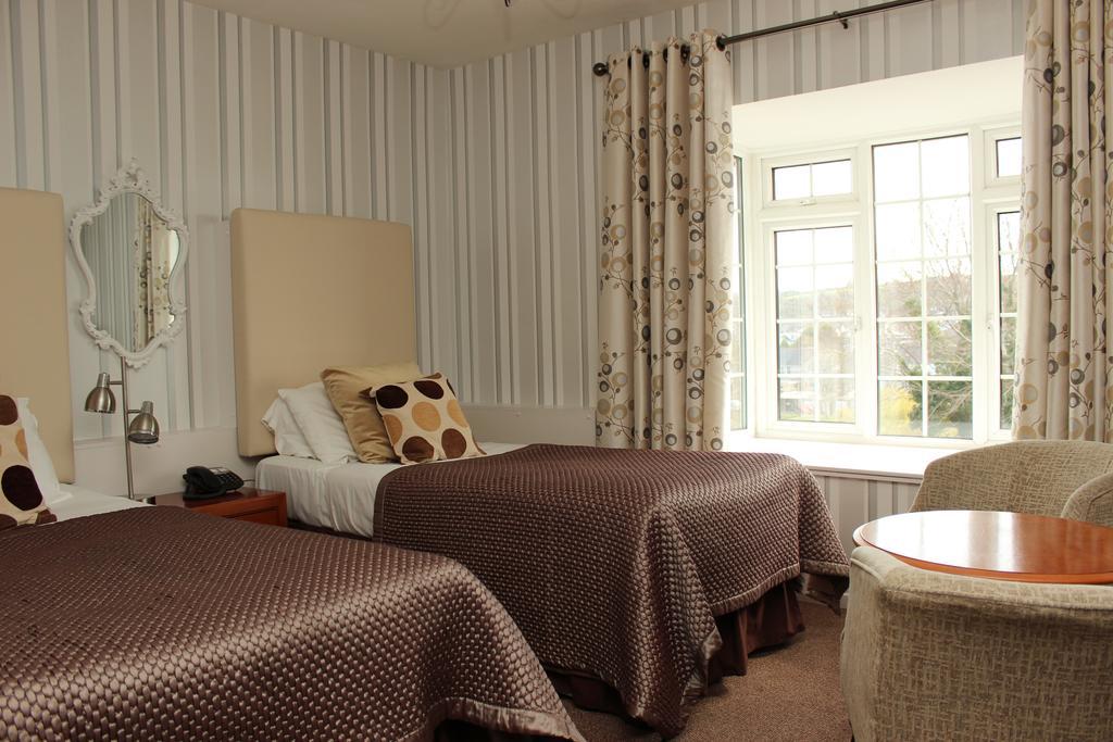 Old Kings Arms Hotel Pembroke Esterno foto
