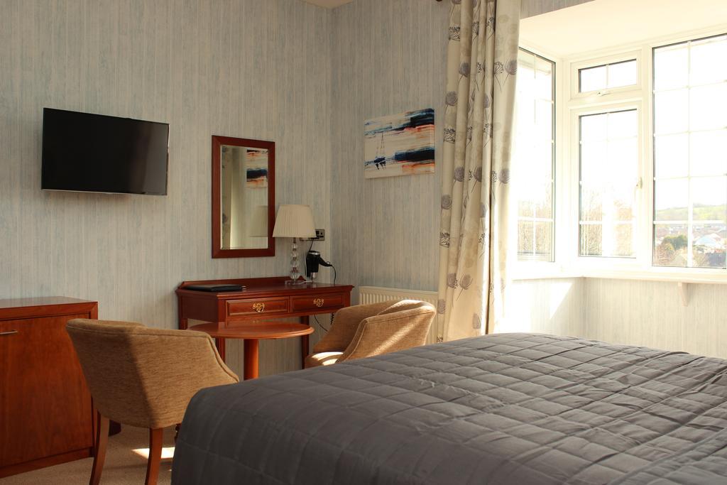 Old Kings Arms Hotel Pembroke Esterno foto