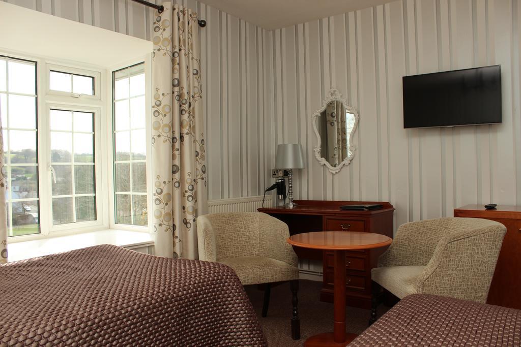 Old Kings Arms Hotel Pembroke Esterno foto